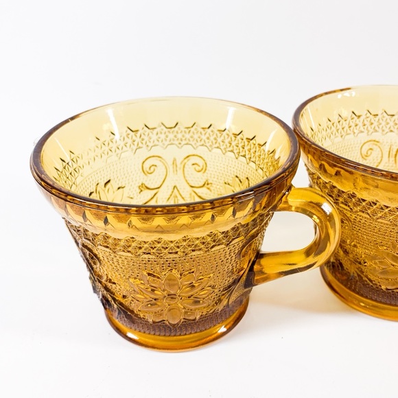 Vintage Tiara Indian Glass Cups Set of 4 - Picture 4 of 5